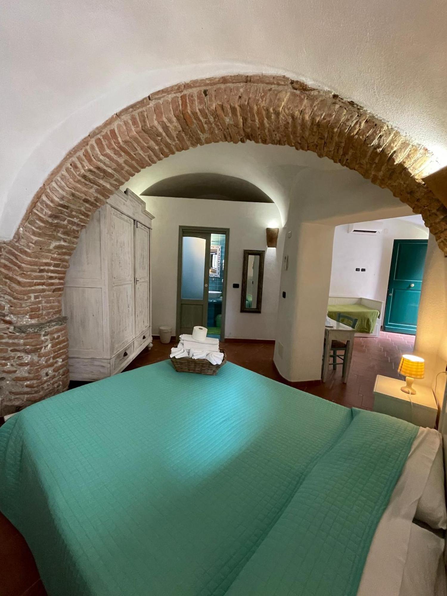 Ca' Du Batan Bed and Breakfast Spotorno Exteriör bild